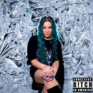 Emlyn的專輯loneliest b!tch in america (Explicit)