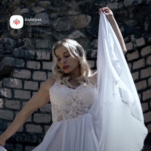 Listen to Vetmi song with lyrics from Adis