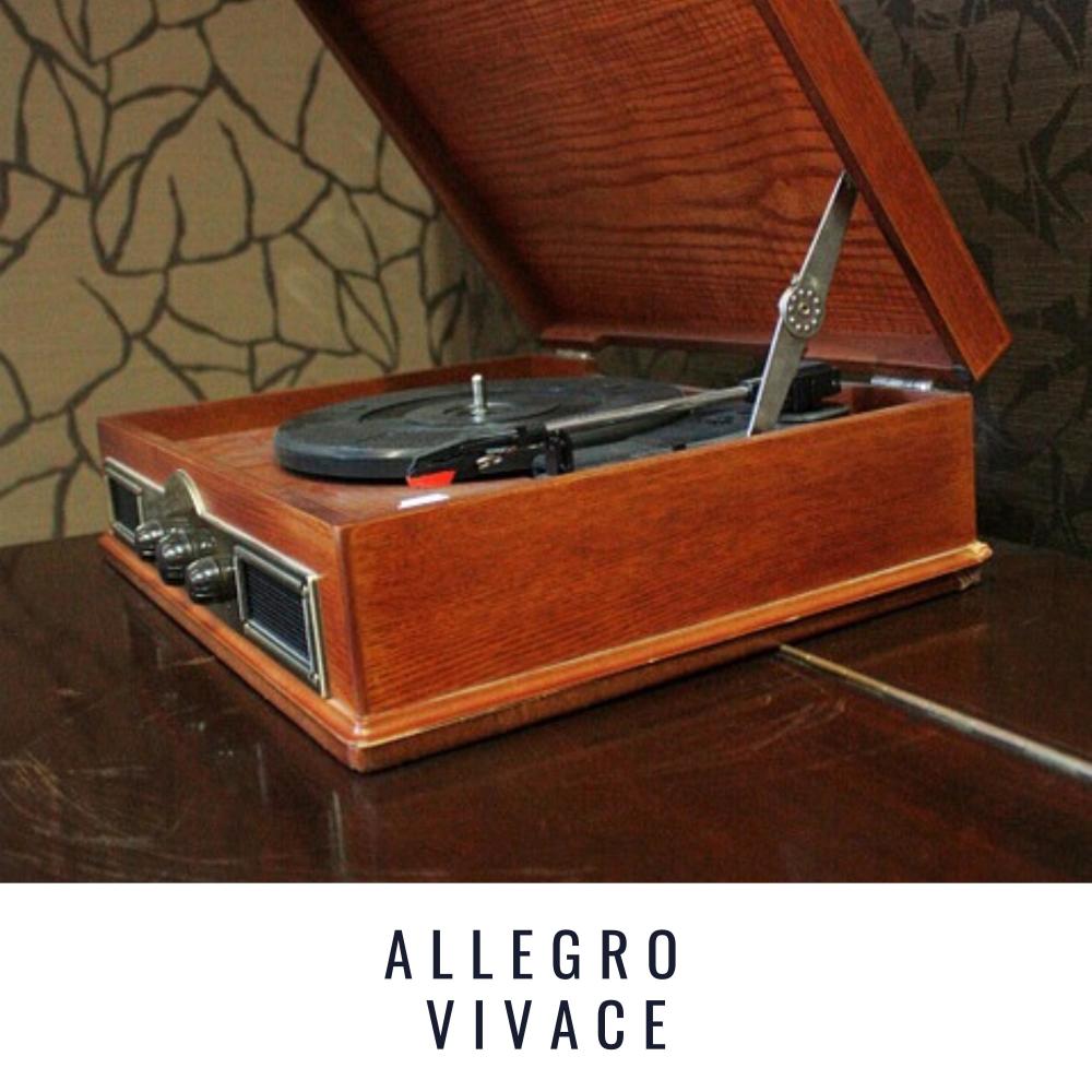 Piano Concerto, In A Minor , Op. 54 : II. Intermezzo. AndantIno grazioso