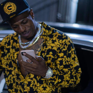 default playlist img