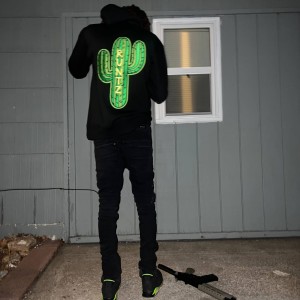 收聽Shaud Steppin的Silly opp (feat. Rup Mainey) (Explicit)歌詞歌曲