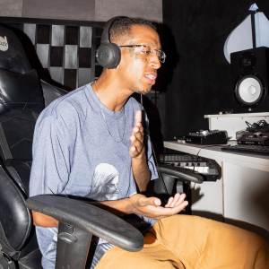 default playlist img