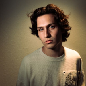 Huddy ดาวน์โหลดและฟังเพลงฮิตจาก Huddy