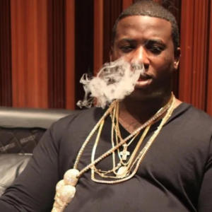 Buzzito的專輯Gucci Pain (Explicit)