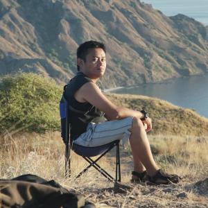Dengarkan lagu Tanah Diatas Awan nyanyian Rhonny Paulus Rante dengan lirik