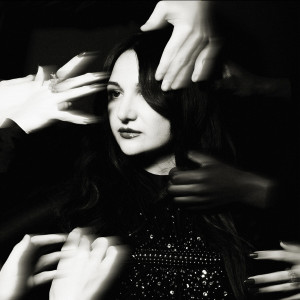 Listen to Évidemment song with lyrics from Garance