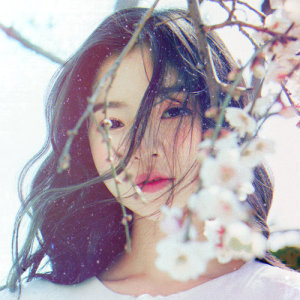 收聽정효빈的The First歌詞歌曲