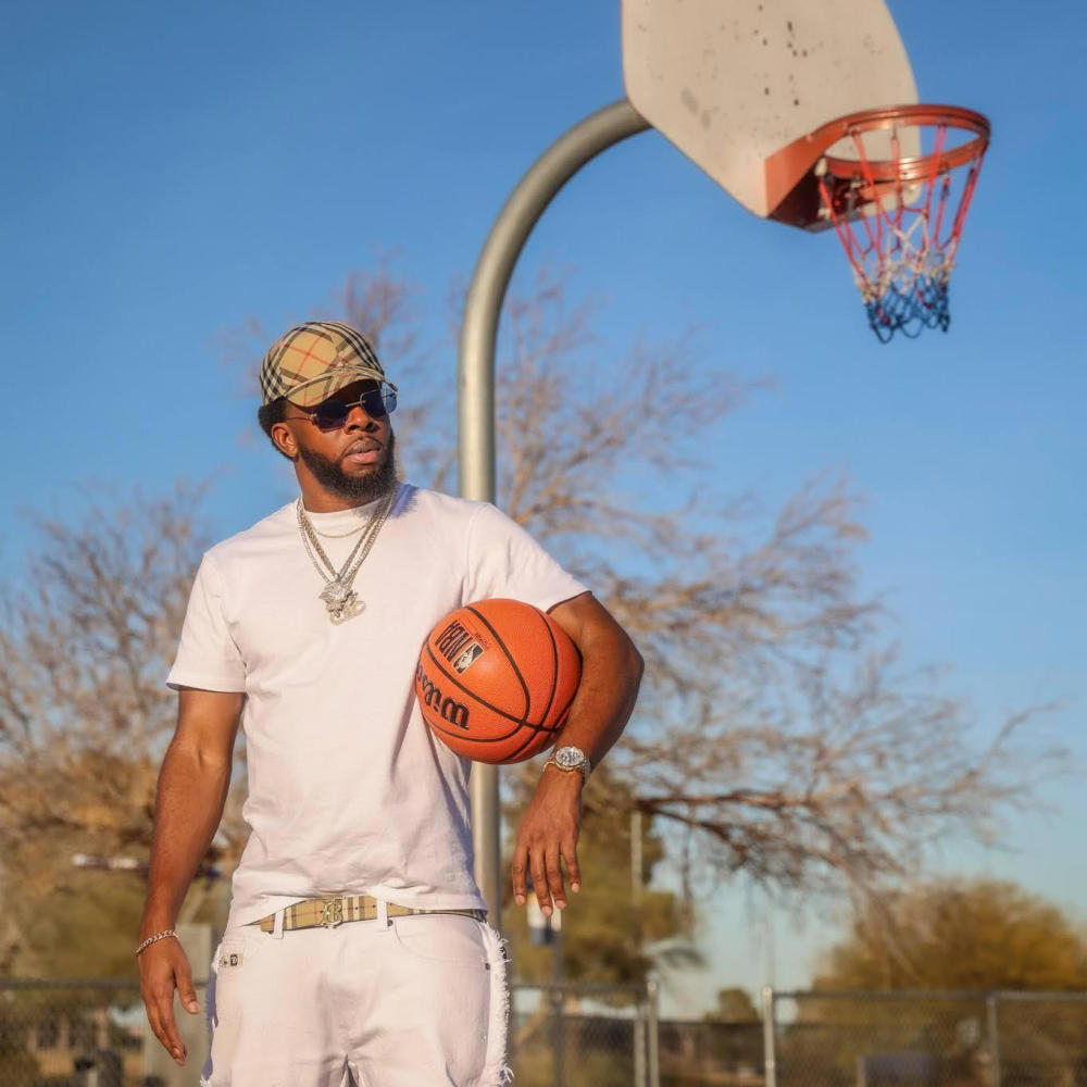 Born to ball (Explicit)