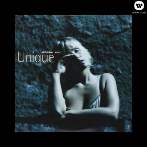 ดาวน์โหลดและฟังเพลง Unique พร้อมเนื้อเพลงจาก Regina Lund