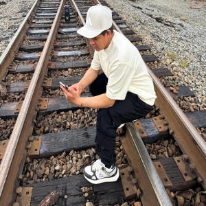 收聽Edl的Si no fui lo que esperaban (feat. Hugo Alarcón) (Explicit)歌詞歌曲