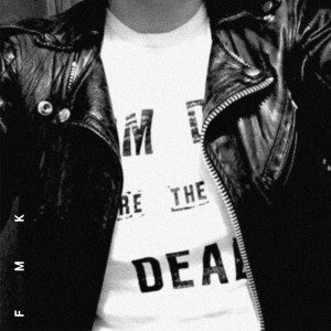 ดาวน์โหลดและฟังเพลง Kim Deal พร้อมเนื้อเพลงจาก F.M.K.
