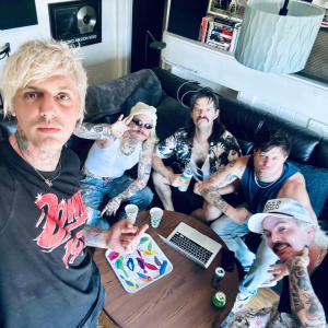 default playlist img