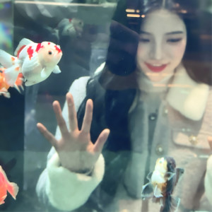 Listen to 울리지마요 song with lyrics from 한길
