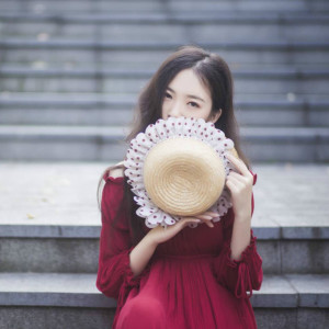 收聽亦萧瑶的願歌詞歌曲