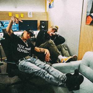 Dengarkan PSDR (Explicit) lagu dari 제네 더 질라 dengan lirik