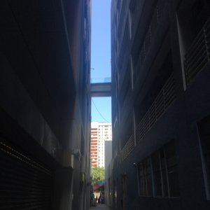 收听地底乐团的盼望歌词歌曲