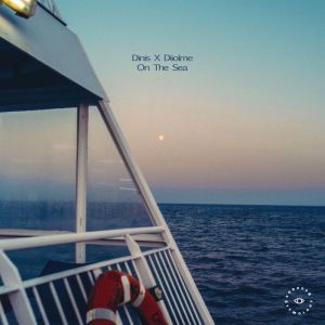 Dinis的专辑On The Sea