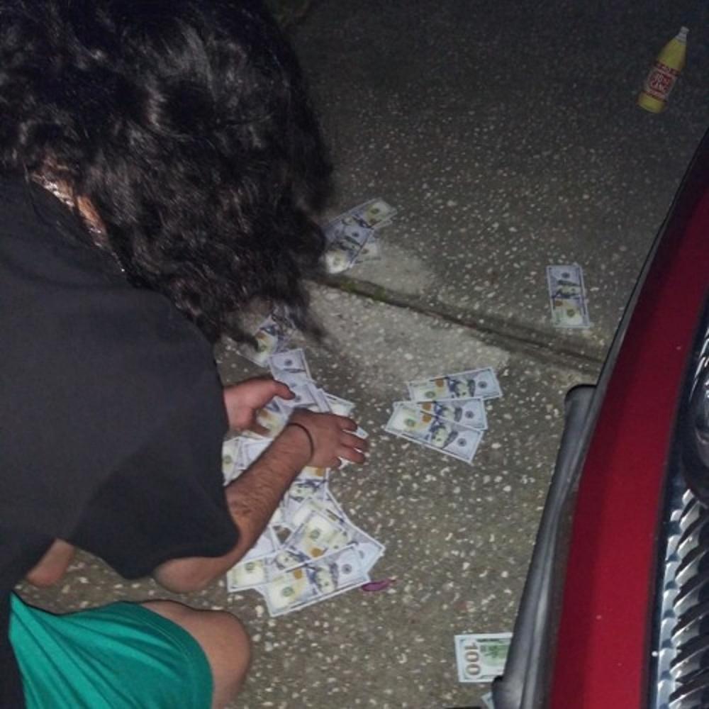 Time Is Money (feat. P2thegoldmask)