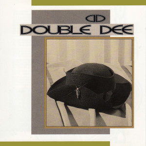 收听Double Dee的Chocobar (Not a Fool)歌词歌曲