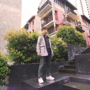 ดาวน์โหลดและฟังเพลง Fight Myself พร้อมเนื้อเพลงจาก Ilynn