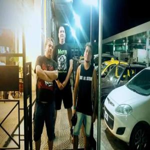 Listen to En ese momento Punk Rock en Mendoza Café (En Vivo) song with lyrics from G.S PUnk