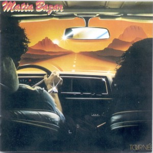 Listen to Ce Tutto Un Mondo Intorno Ce Tutto Un Mondo Intorno song with lyrics from Matia Bazar