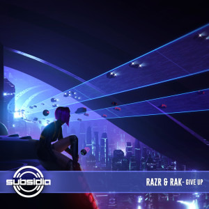 Dengarkan Give Up lagu dari RAZR dengan lirik