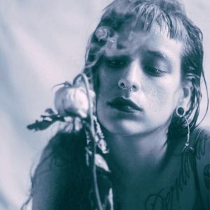 ดาวน์โหลดและฟังเพลง Blue พร้อมเนื้อเพลงจาก Valeska M24