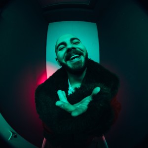Dengarkan lagu אוי לא nyanyian Avihai Naftali dengan lirik
