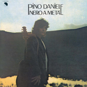 ดาวน์โหลดและฟังเพลง A Me Me Piace 'O Blues พร้อมเนื้อเพลงจาก Pino Daniele
