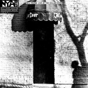 收聽Neil Young的Old Man (Live at the Cellar Door)歌詞歌曲