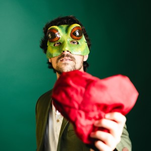 收聽פראנקי הון的צמיגים באויר歌詞歌曲