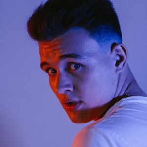 Listen to Ищу тебя взглядом song with lyrics from Sava