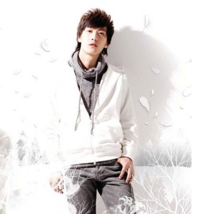 ดาวน์โหลดและฟังเพลง 一生爱一次 พร้อมเนื้อเพลงจาก 清源