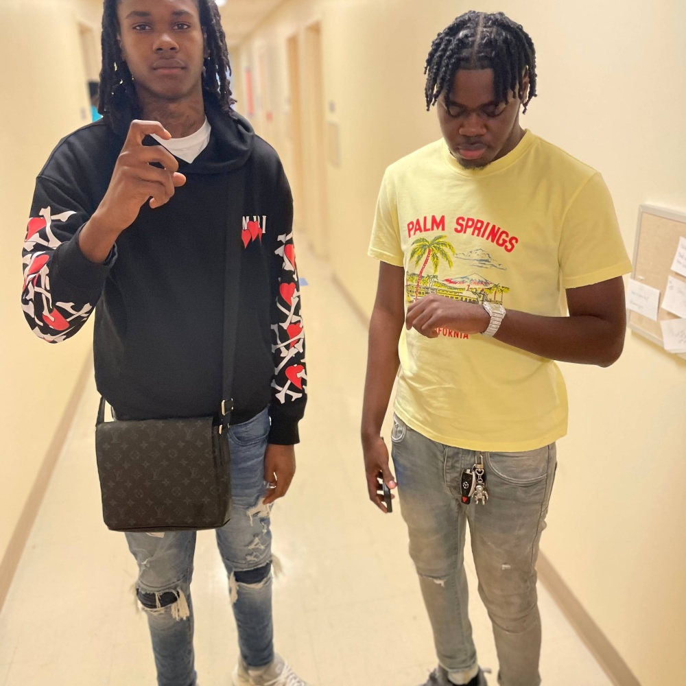 19Bully (feat. NdiGleesh) (Explicit)