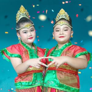 Listen to Sahabat manja song with lyrics from DUO MANJA
