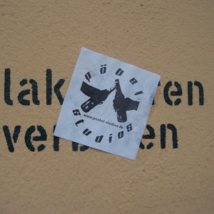 收聽QZ的Quietschende Reifen (feat. Carpo GTI, VerderBen & Ben Vega) (Explicit)歌詞歌曲