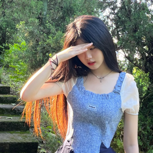 Listen to 表哥表妹来对歌 (完整版) song with lyrics from 陆小刚