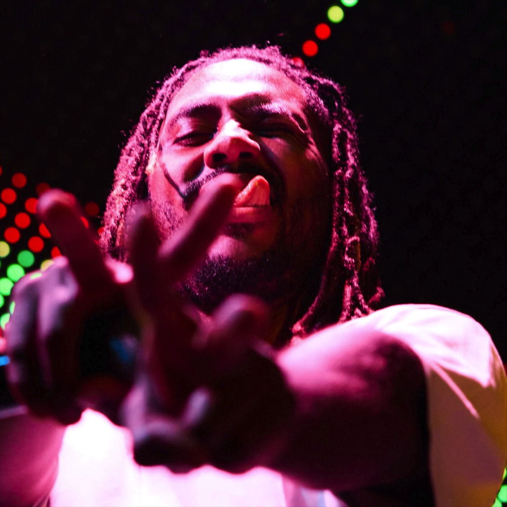 Firetruck (Bouyon|Explicit)