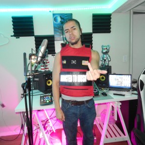 收聽Antonio Zero的6 Feet Deep In (Explicit)歌詞歌曲