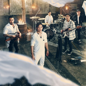 ดาวน์โหลดและฟังเพลง My Last (Live Version) พร้อมเนื้อเพลงจาก ค็อกเทล