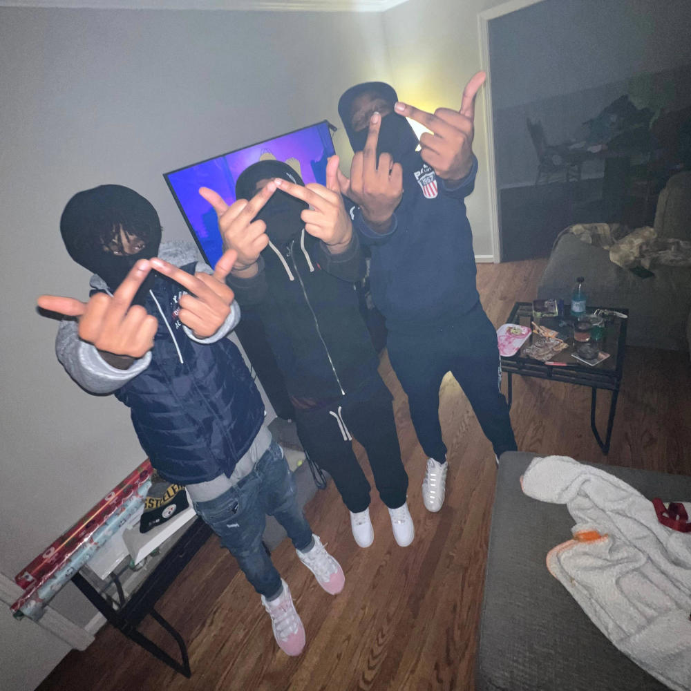 Belt 2 Ass (feat. Lil Dav) (Explicit)