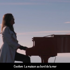 Dengarkan lagu La maison au bord de la mer nyanyian Cecilem dengan lirik