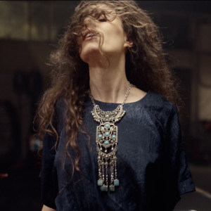 Listen to Xapa (Live) song with lyrics from Dafné Kritharas
