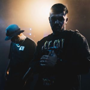 收聽Fraks的WELCOME BACK (Explicit)歌詞歌曲