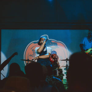 default playlist img