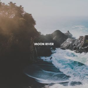 收听奥黛丽·赫本的Moon River歌词歌曲
