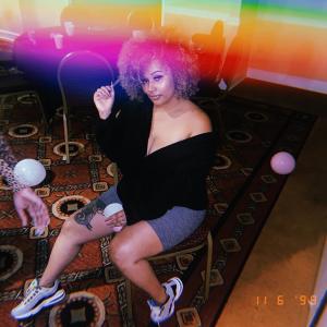 收聽Adrianna Sierra的Elevated (feat. Jay Tee & Basic Creations)歌詞歌曲