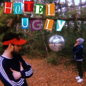 收听Hotel Ugly的Shut up My Moms Calling歌词歌曲