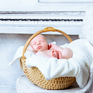 ดาวน์โหลดและฟังเพลง Classic Music For Babys พร้อมเนื้อเพลงจาก Classic Music For Babys